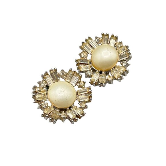 Vintage Richelieu Faux Pearl & Rhinestone Clip On Earrings Sparkly Glam Jewelry - Picture 1 of 10